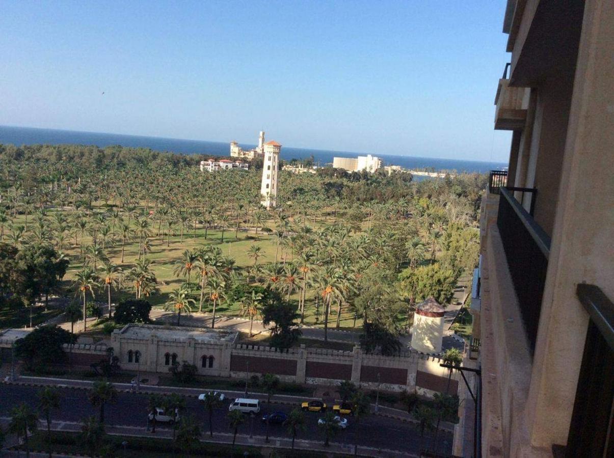 Sea & Garden View At Al-Muntazh Towers - إطلاله علي البحر و حدائق قصر المنتزه Alexandria Exterior foto