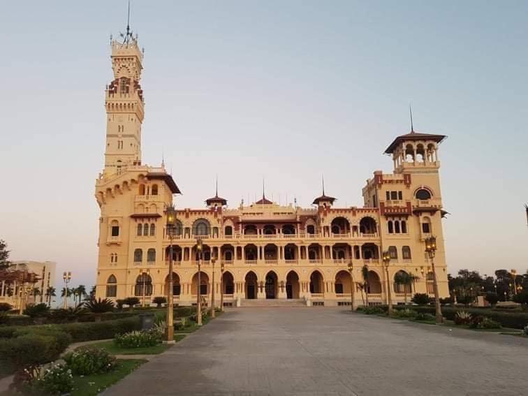 Sea & Garden View At Al-Muntazh Towers - إطلاله علي البحر و حدائق قصر المنتزه Alexandria Exterior foto